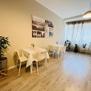 Sonila's 1 Ferienhaus